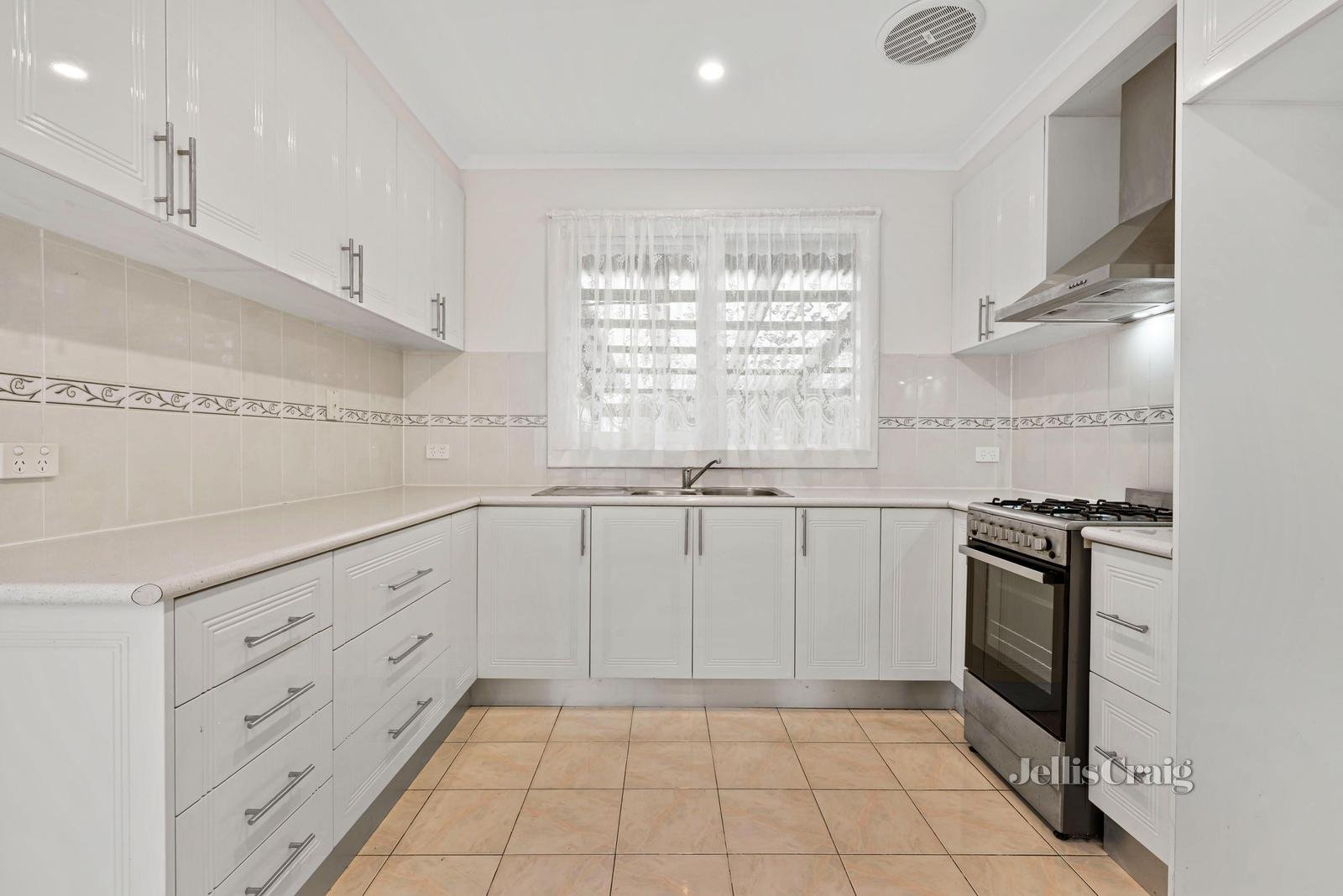 45 Goodwood Drive, Springvale image 3