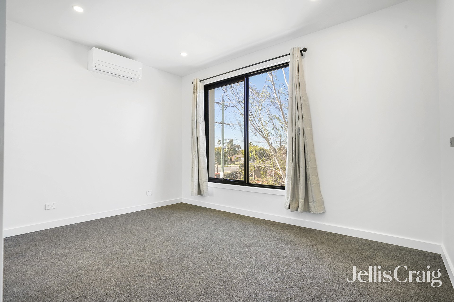 45 Hibiscus Avenue, Cheltenham image 7