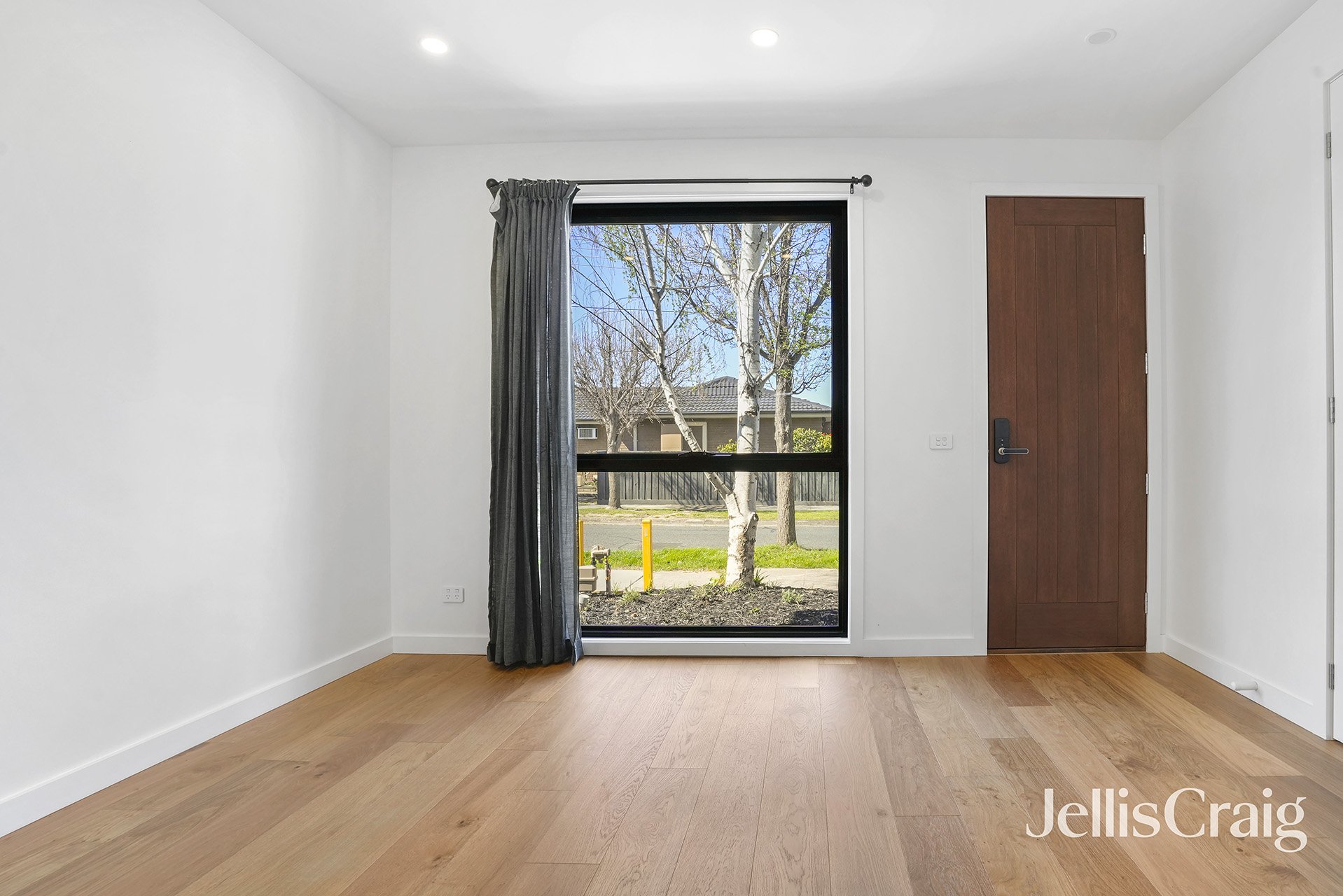 45 Hibiscus Avenue, Cheltenham image 2