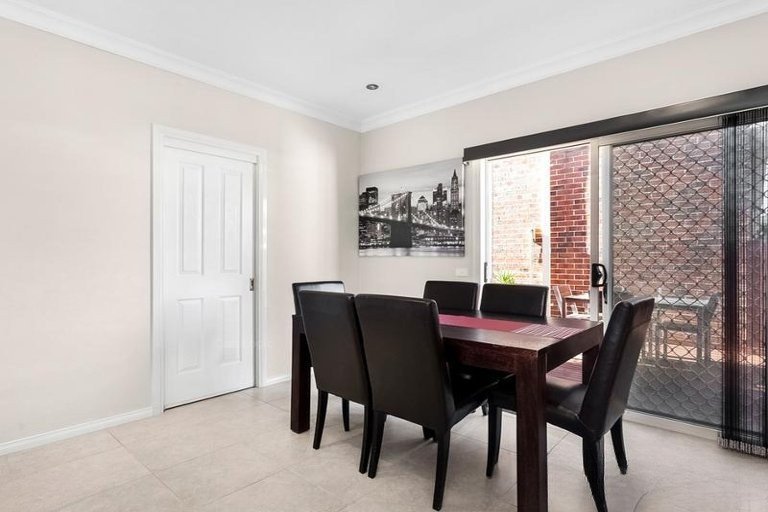4/5 Hosken Street, Altona Meadows image 4