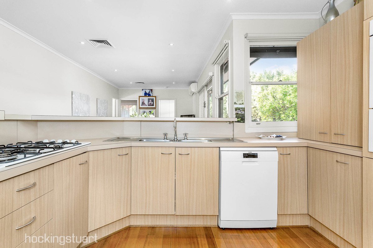 45 Kawarren Street, Balwyn North image 6