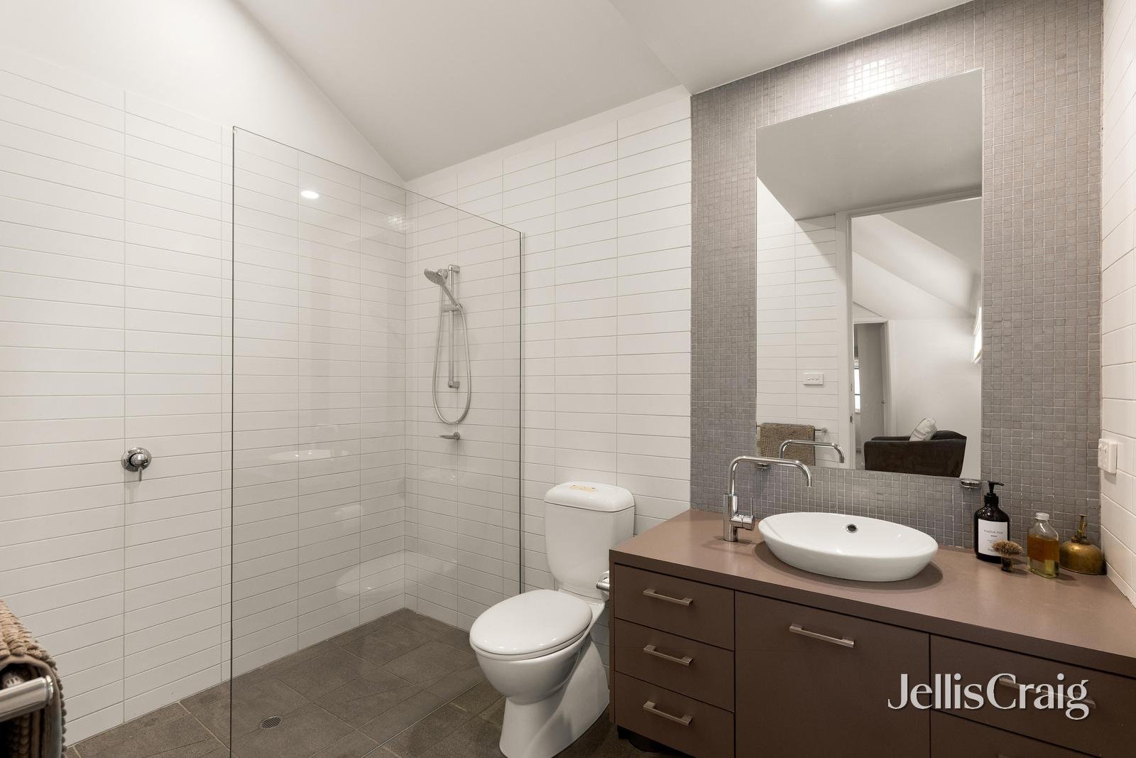 45 Lansell Crescent, Camberwell image 13