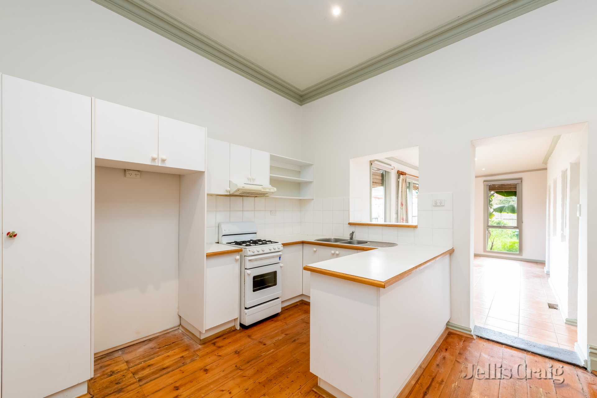 45 Luscombe Street, Brunswick image 2