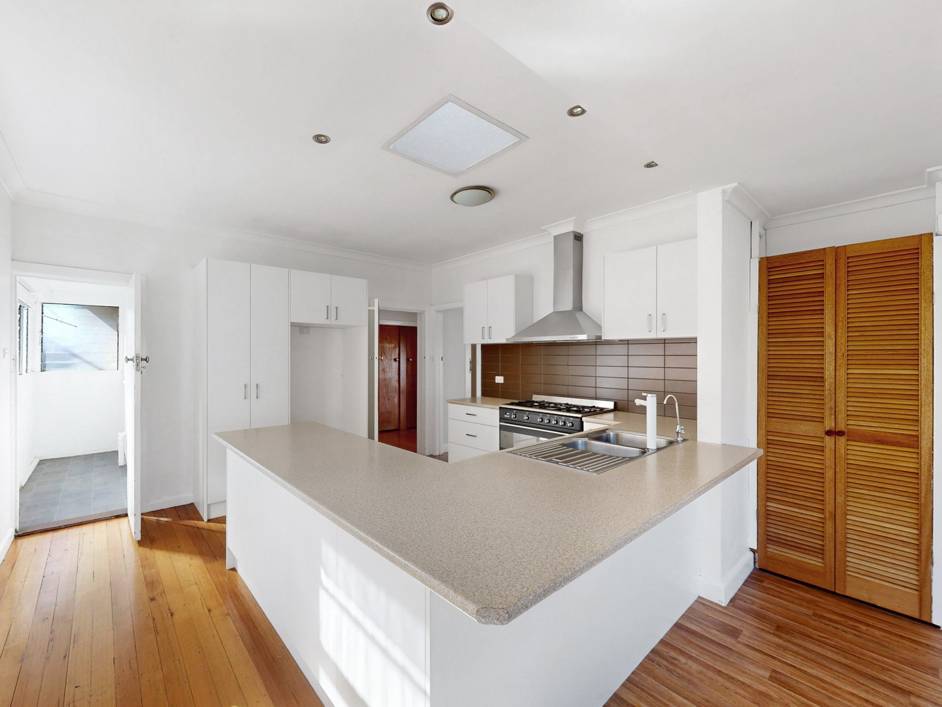 45 McCarron Parade, Essendon image 4