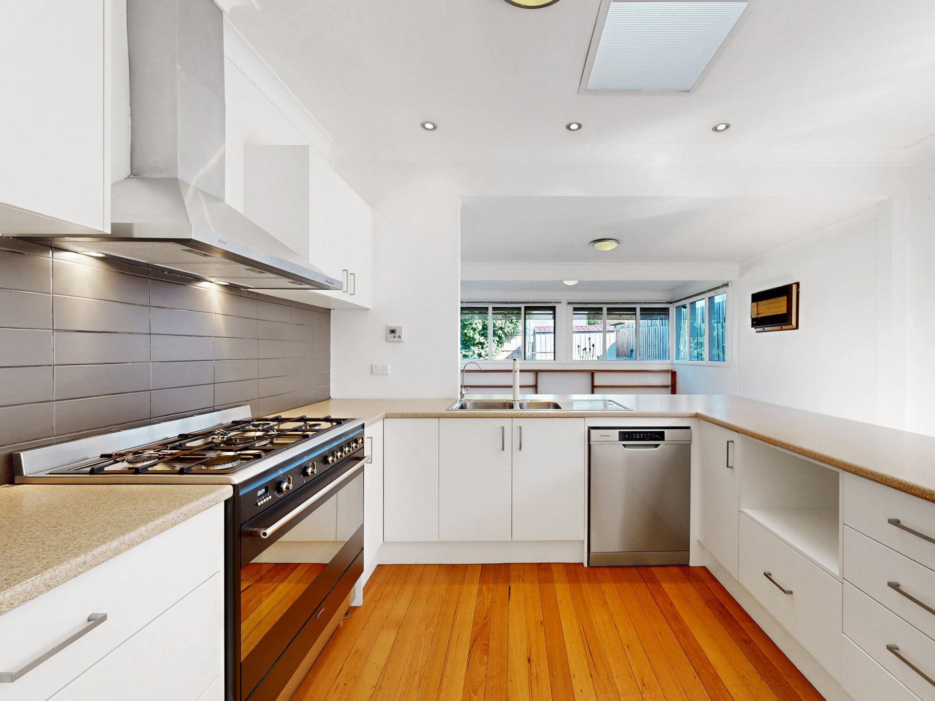 45 McCarron Parade, Essendon image 2