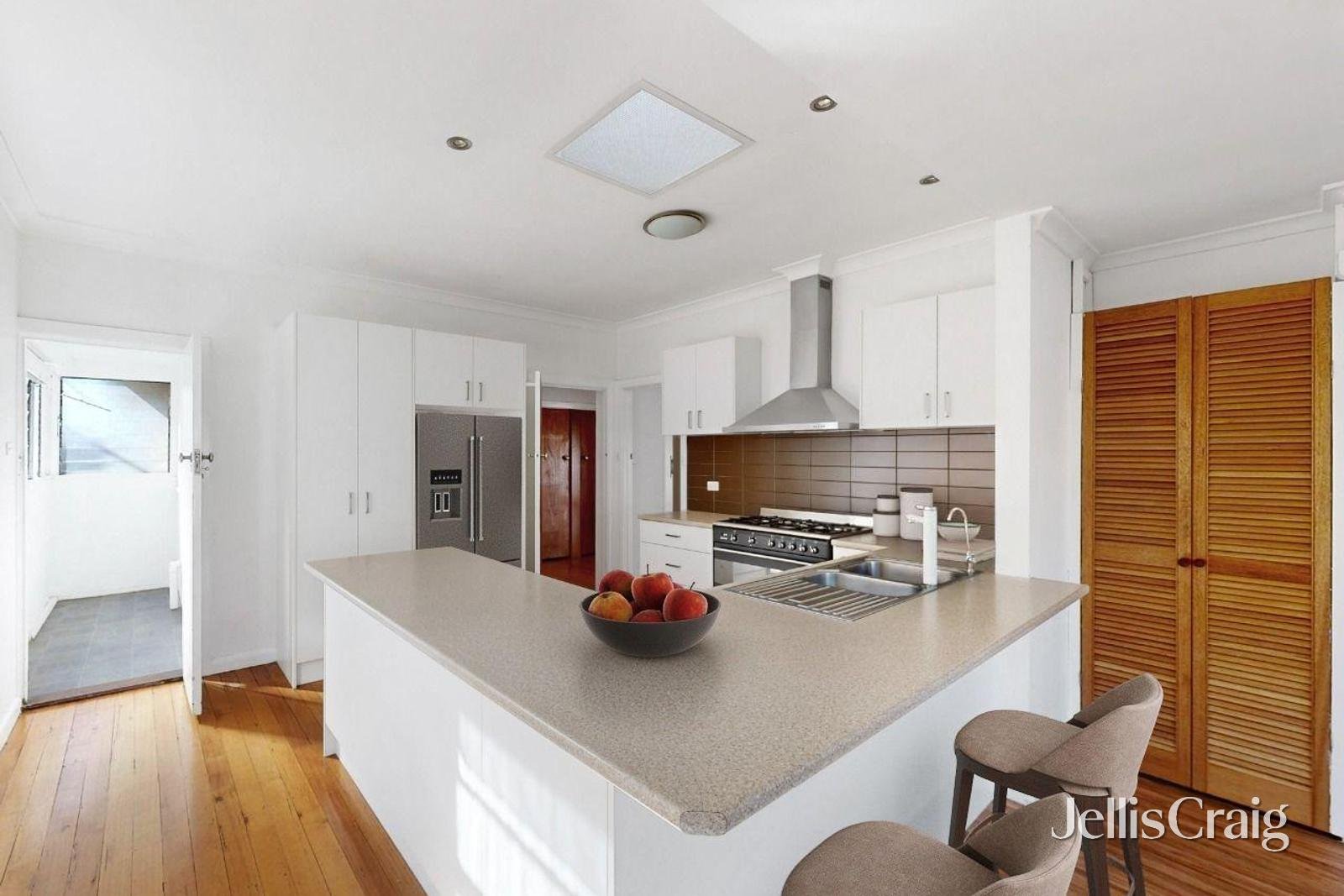 45 McCarron Parade, Essendon image 5
