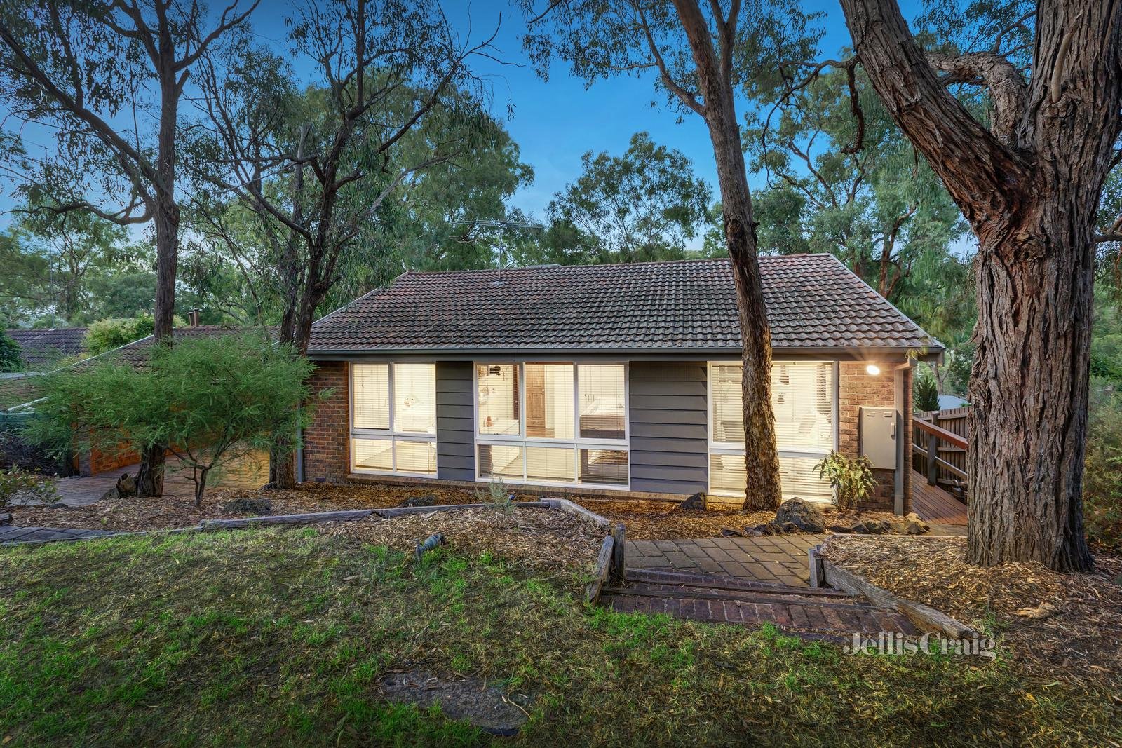 45 Milborne Crescent, Eltham image 12