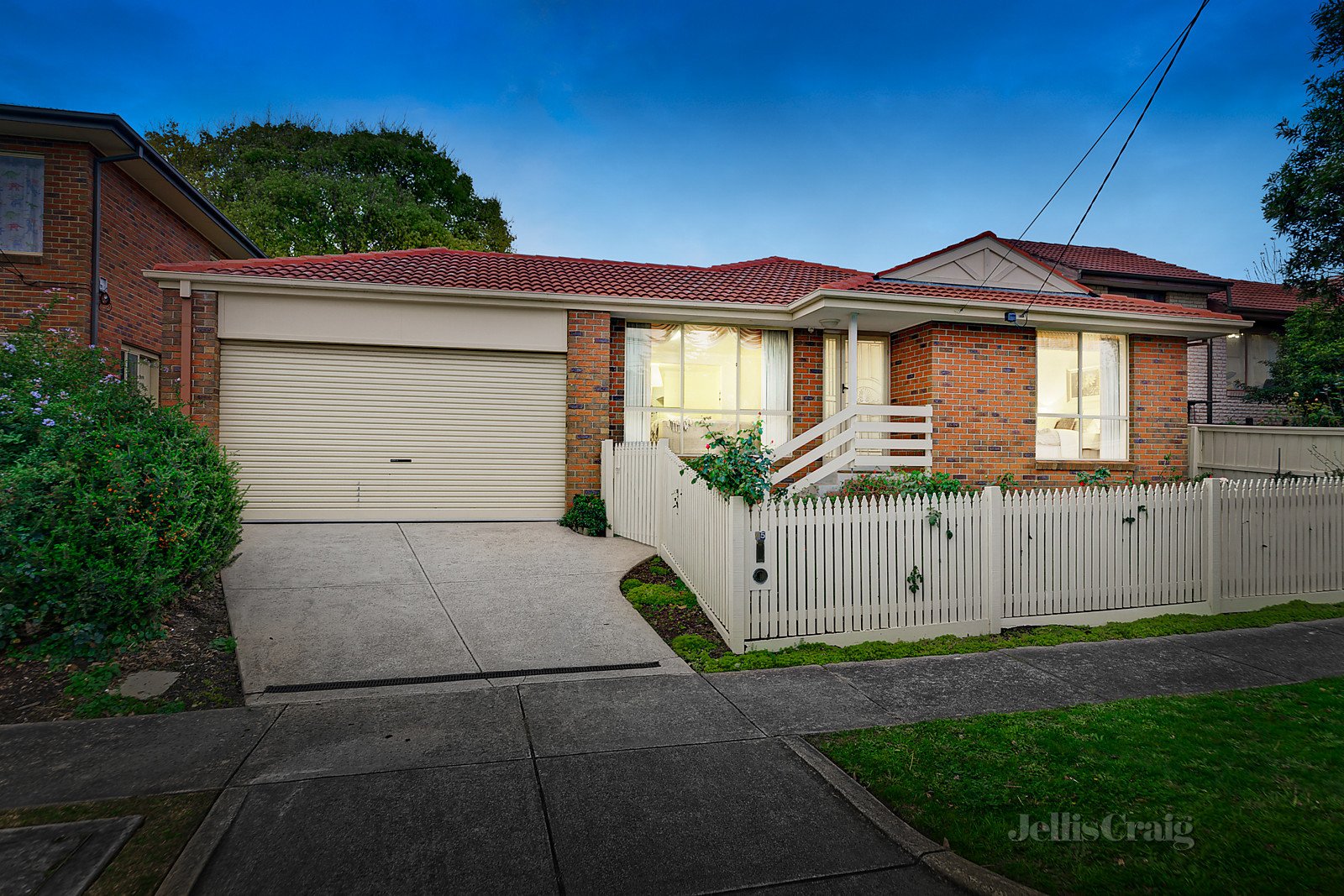 45 Oakern Street, Mount Waverley image 1