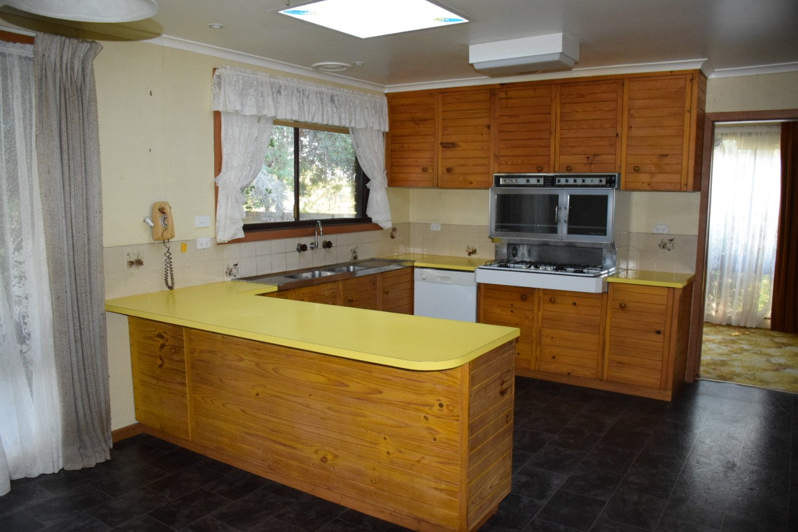 Property Gallery Thumbnail 6