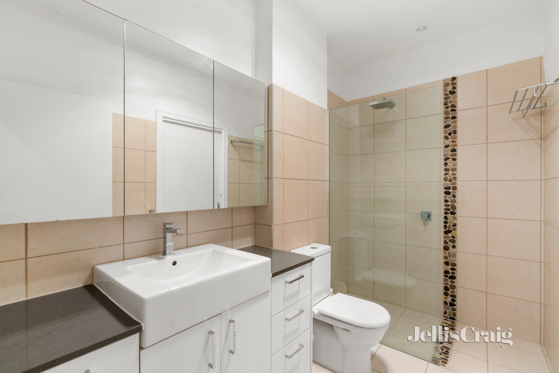 45 Parkville St, Burnley image 7