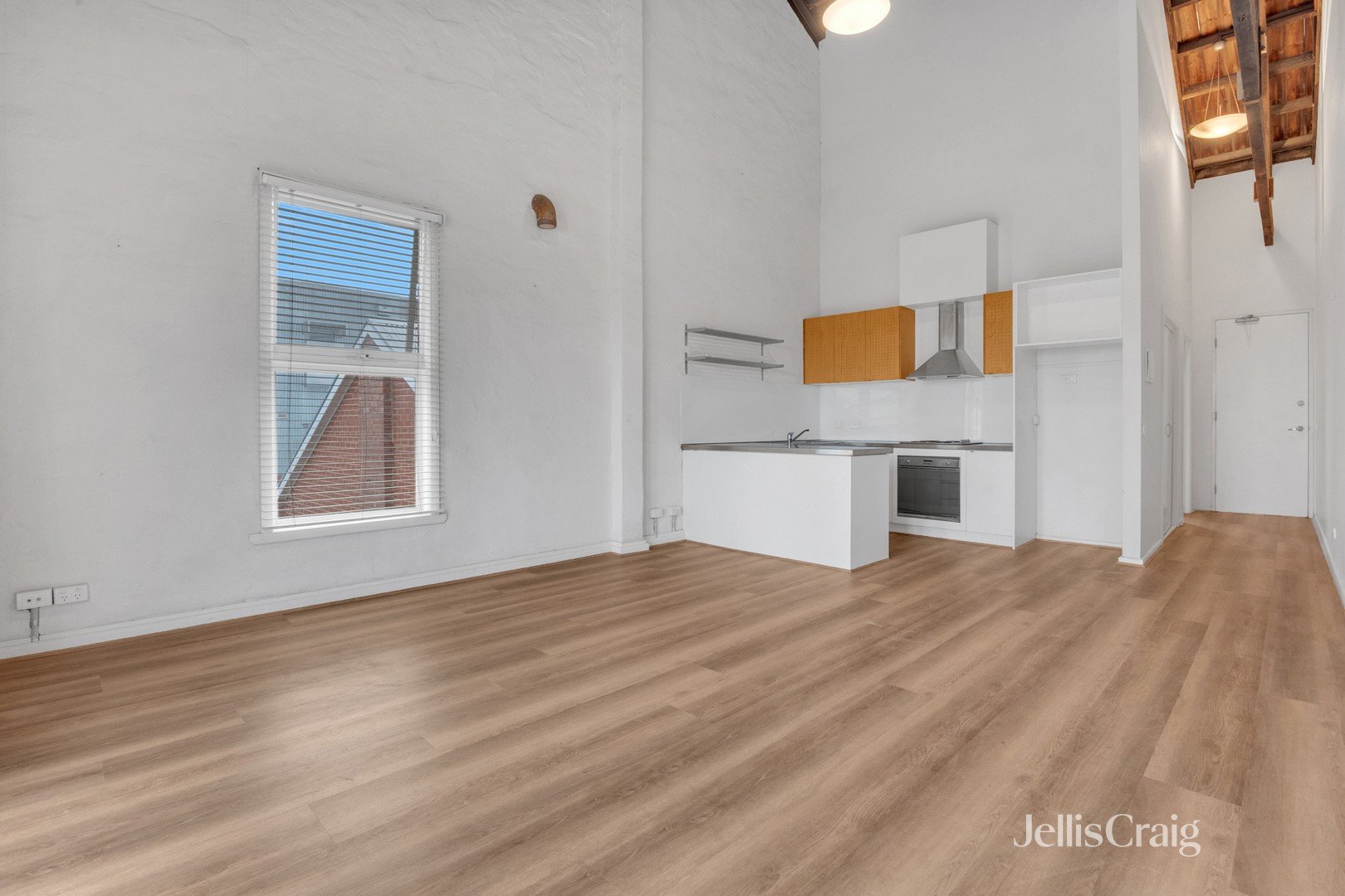 4/5 Pottery Court, Brunswick image 2