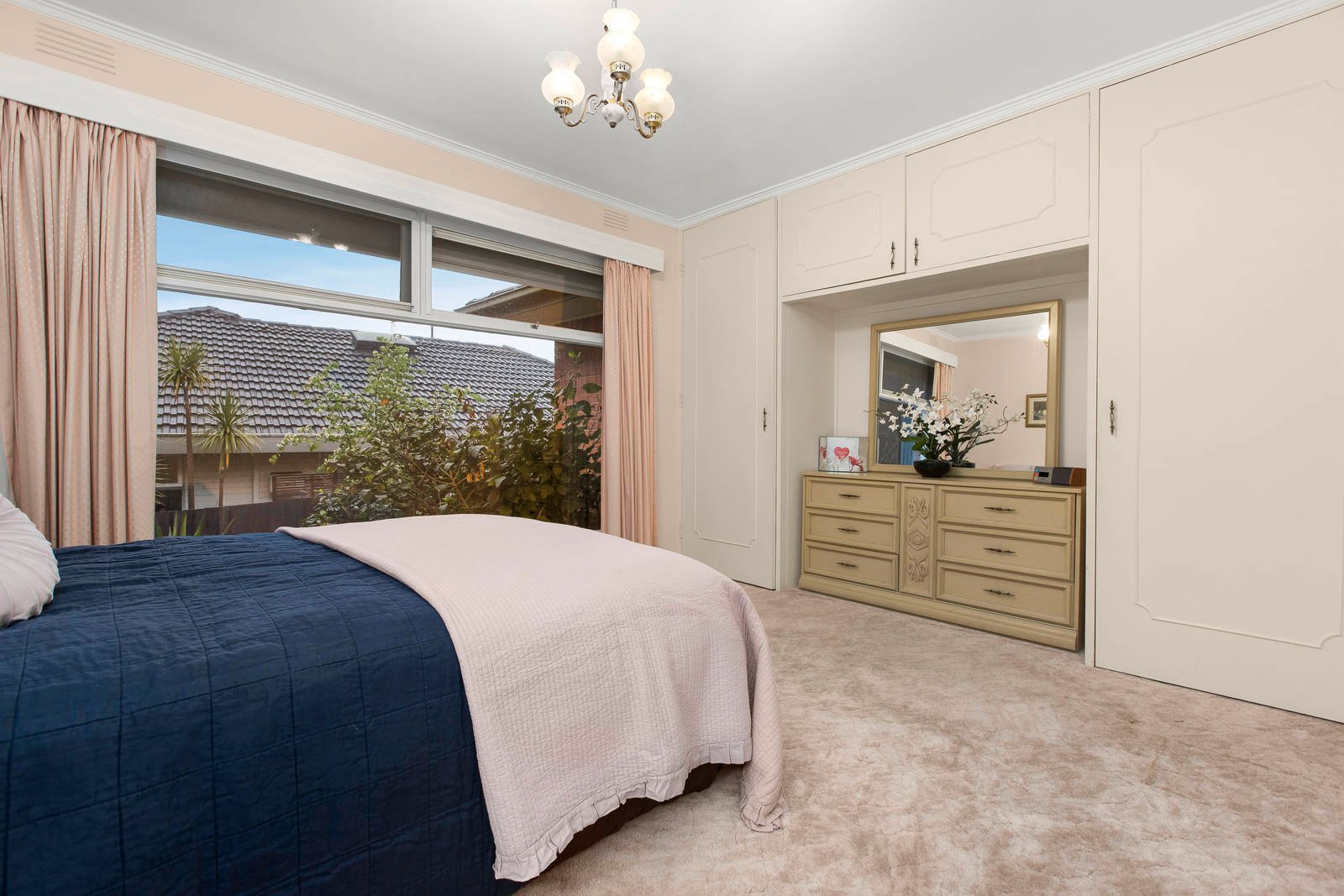 Property Gallery Thumbnail 6