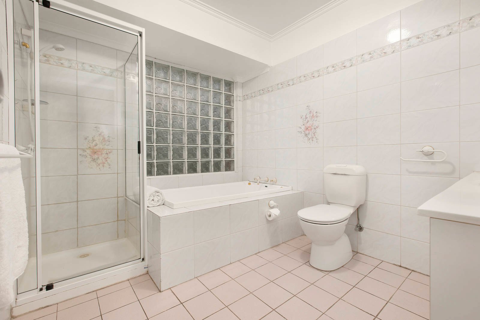 Property Gallery Thumbnail 7