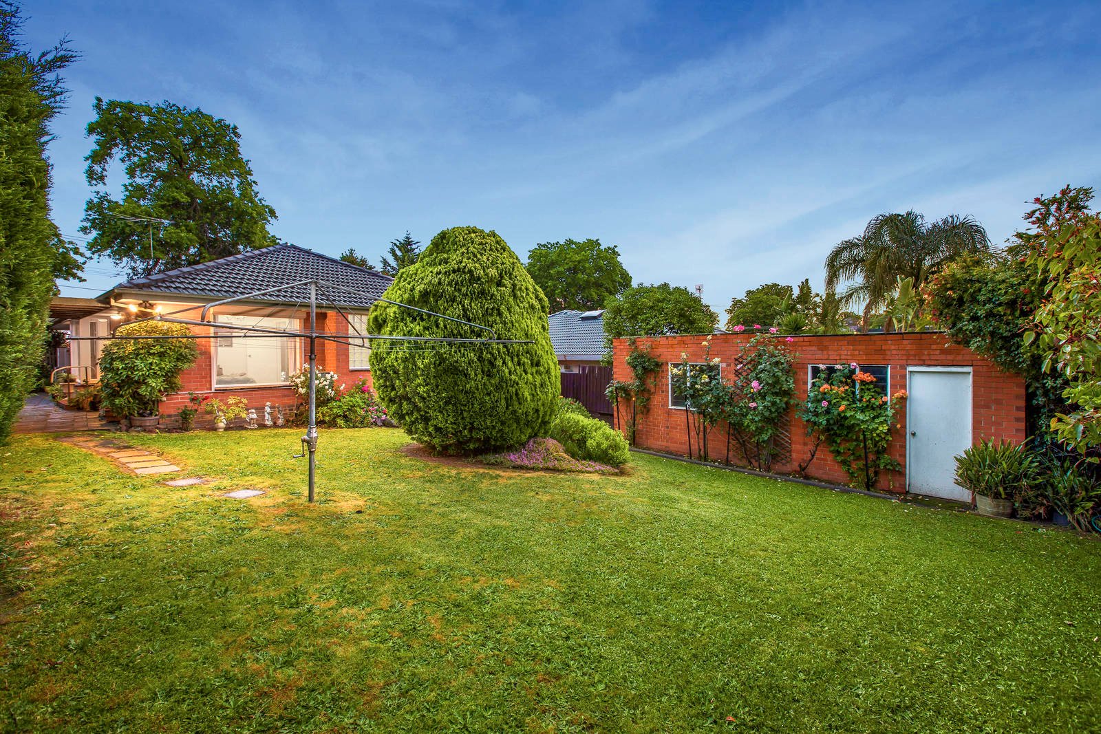 Property Gallery Thumbnail 8