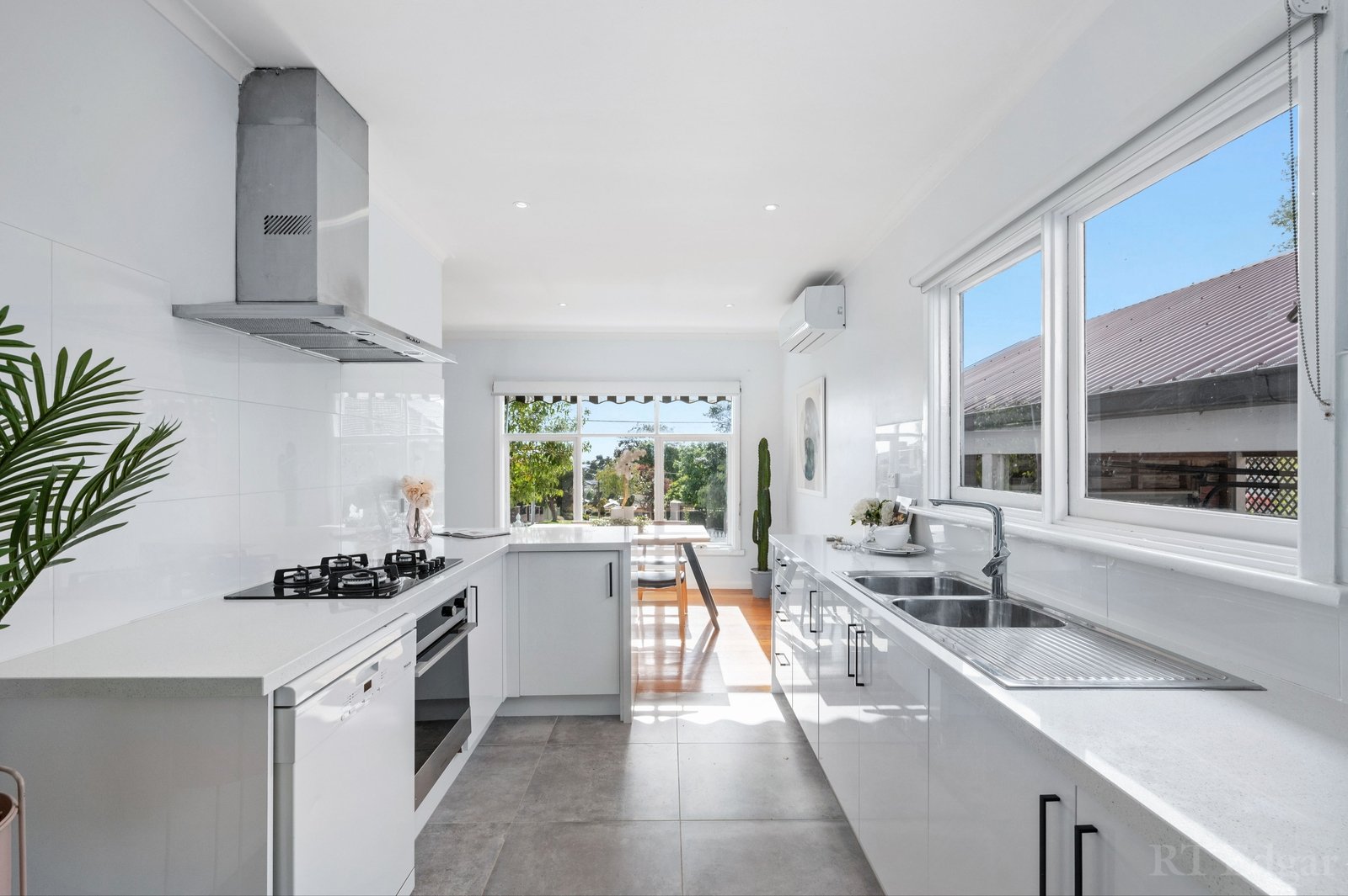 Property Gallery Thumbnail 5