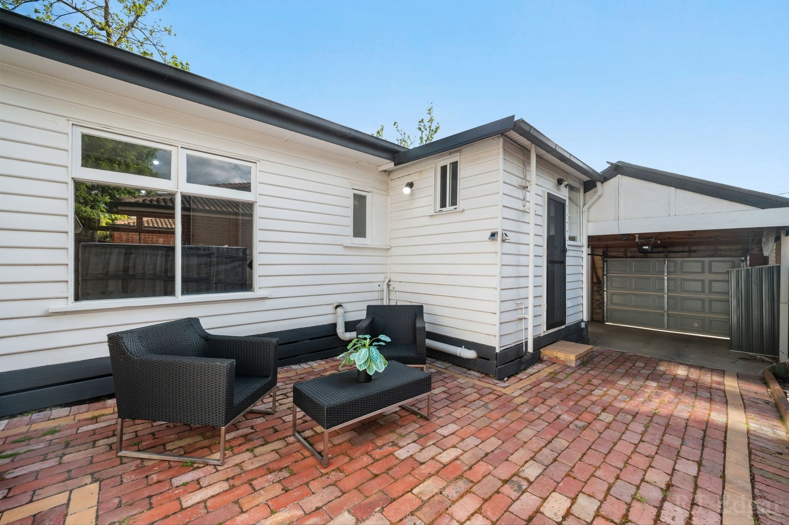 Property Gallery Thumbnail 11