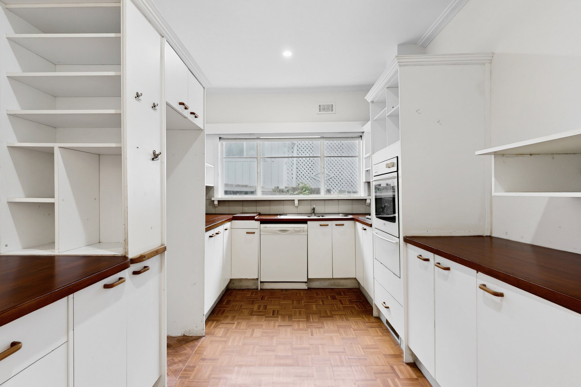 45 Warrigal Road, Surrey&nbsp;Hills image 3
