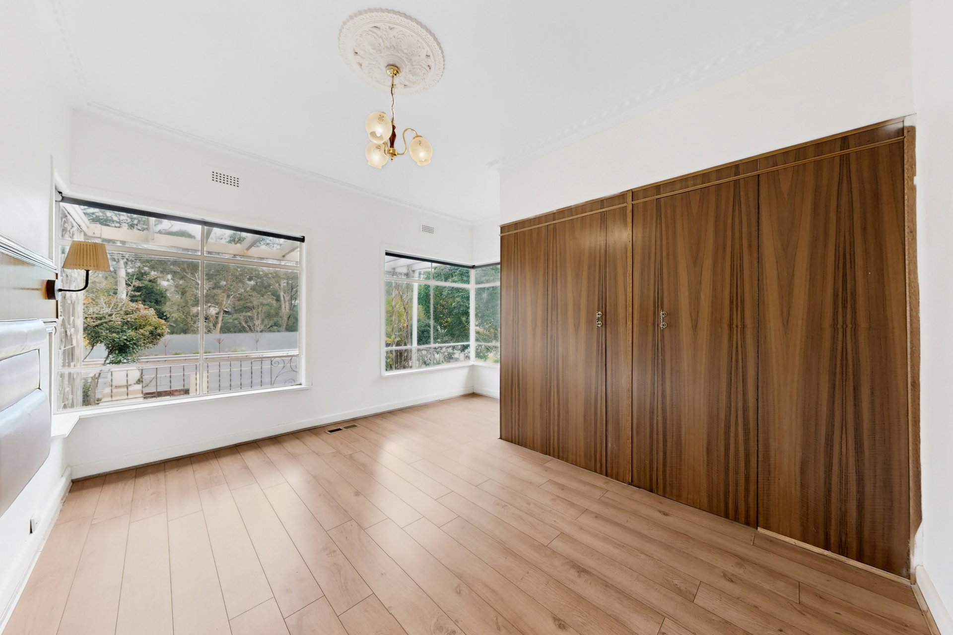 45 Warrigal Road, Surrey&nbsp;Hills image 5