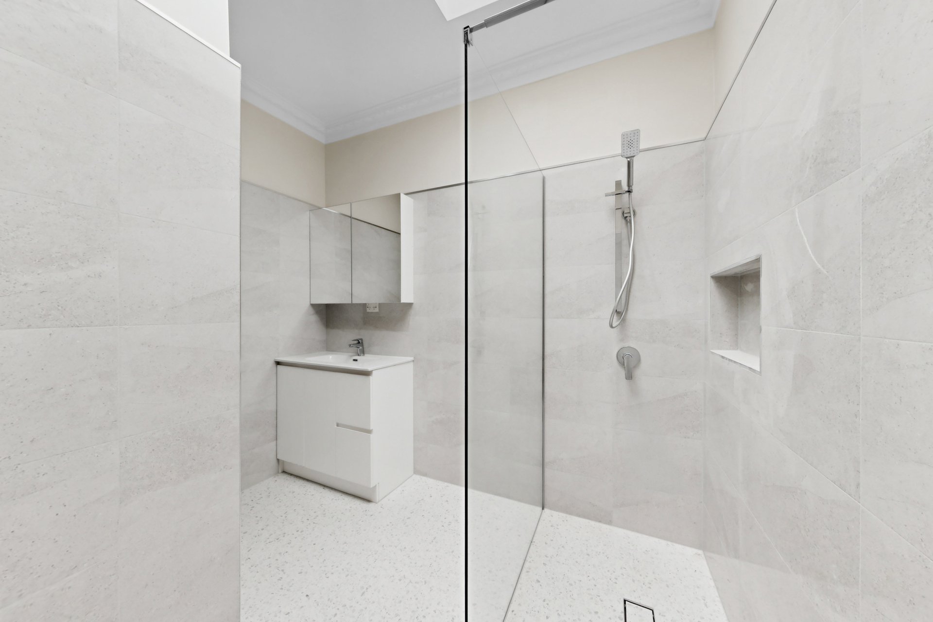 45 Warrigal Road, Surrey&nbsp;Hills image 7
