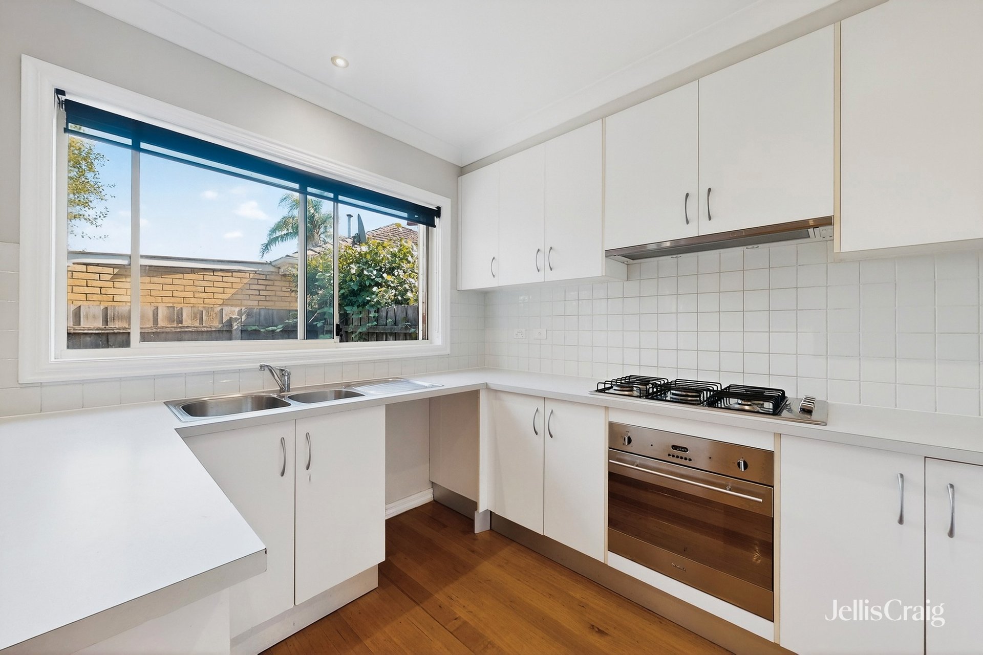 45 Winn Grove, Fawkner image 2