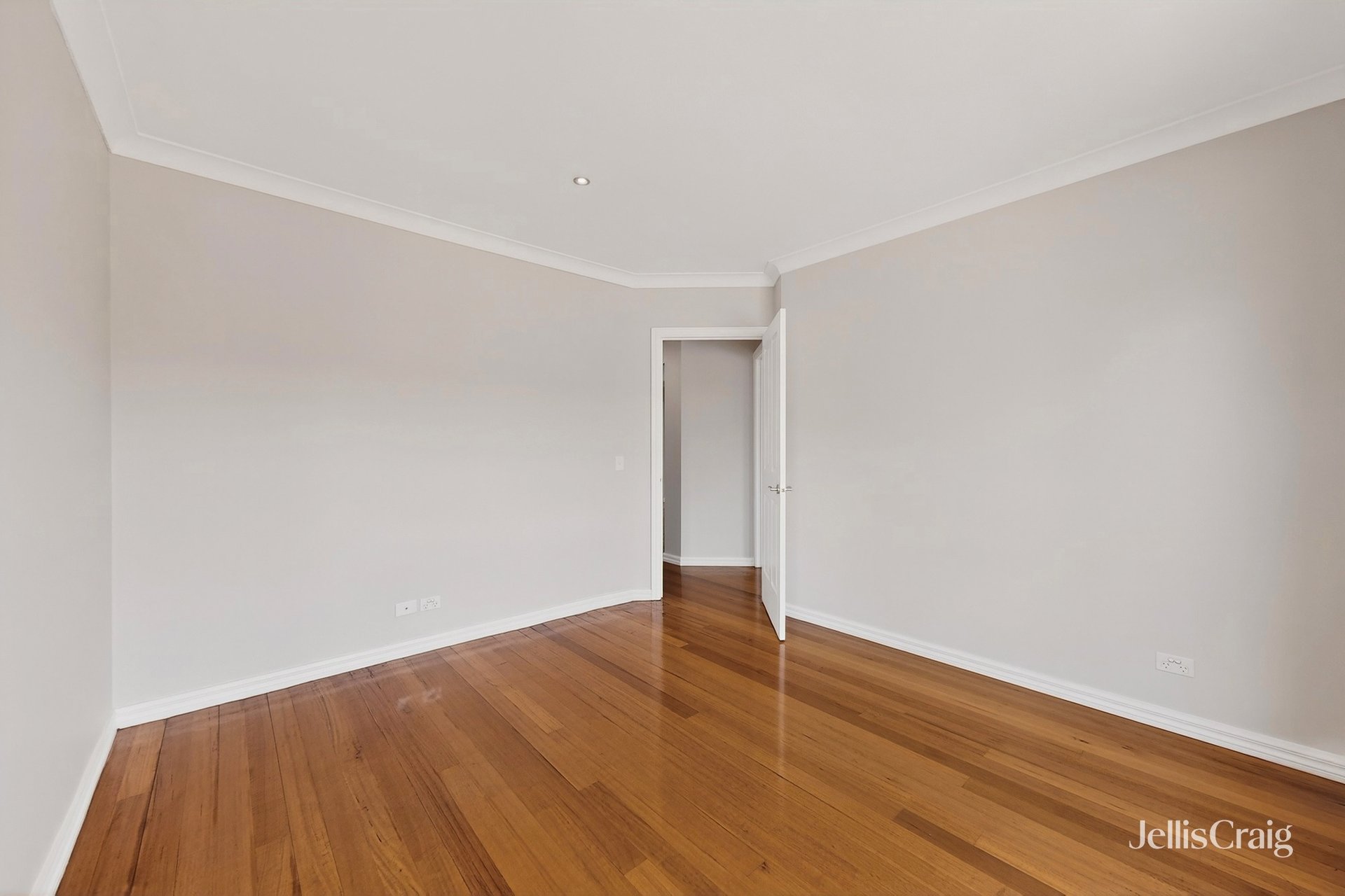 45 Winn Grove, Fawkner image 11