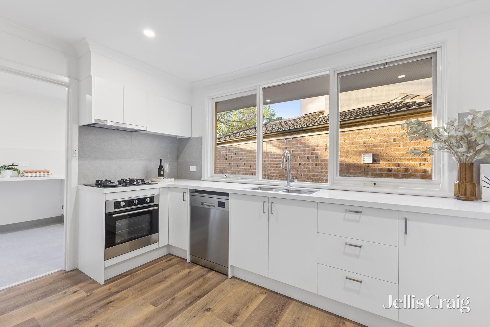 45 Worrell Street, Nunawading image 2