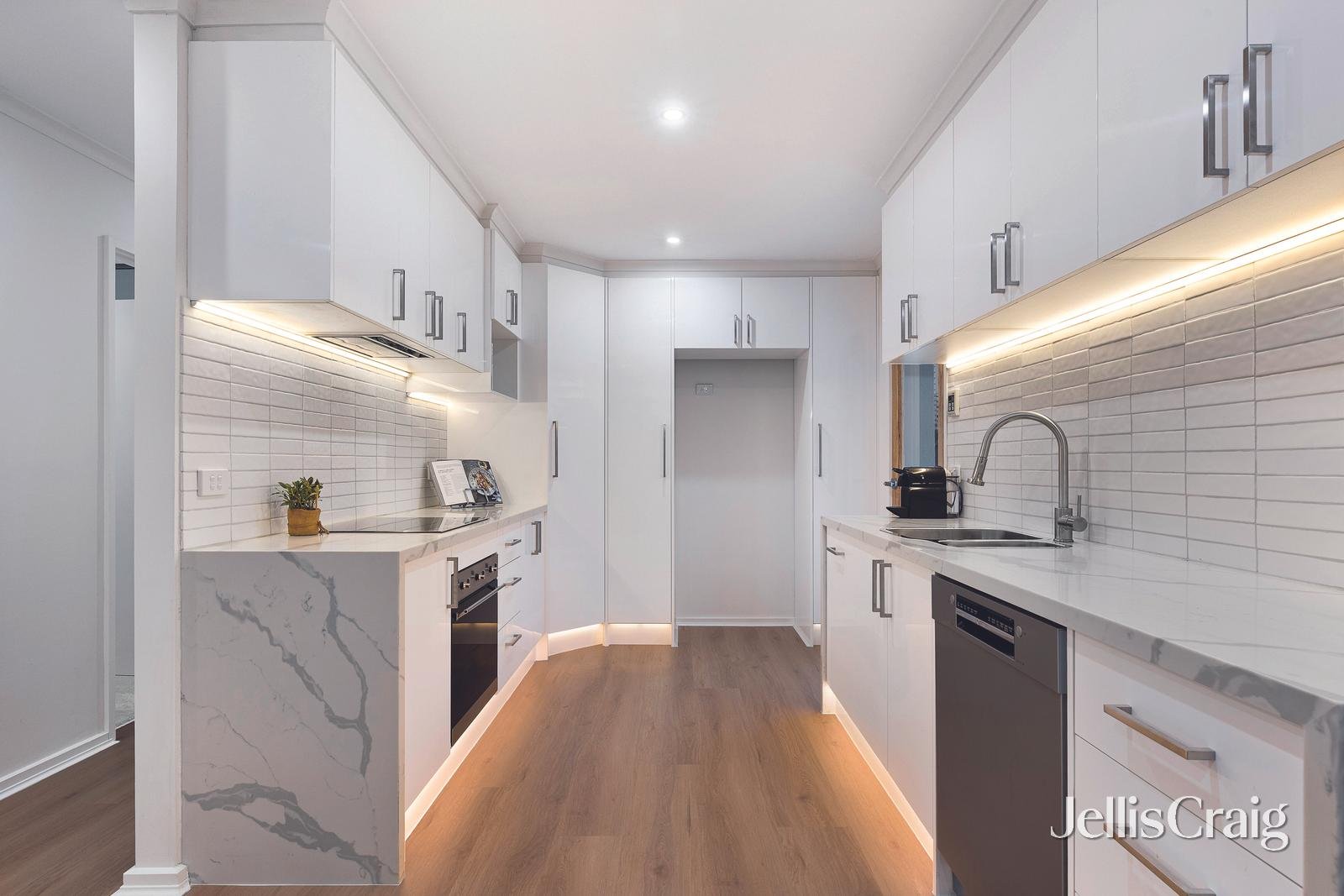 4/50 Fewster Road, Hampton image 4