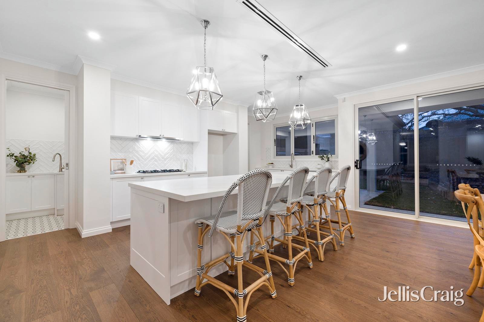 4/50 Glenburnie Road, Mitcham image 2