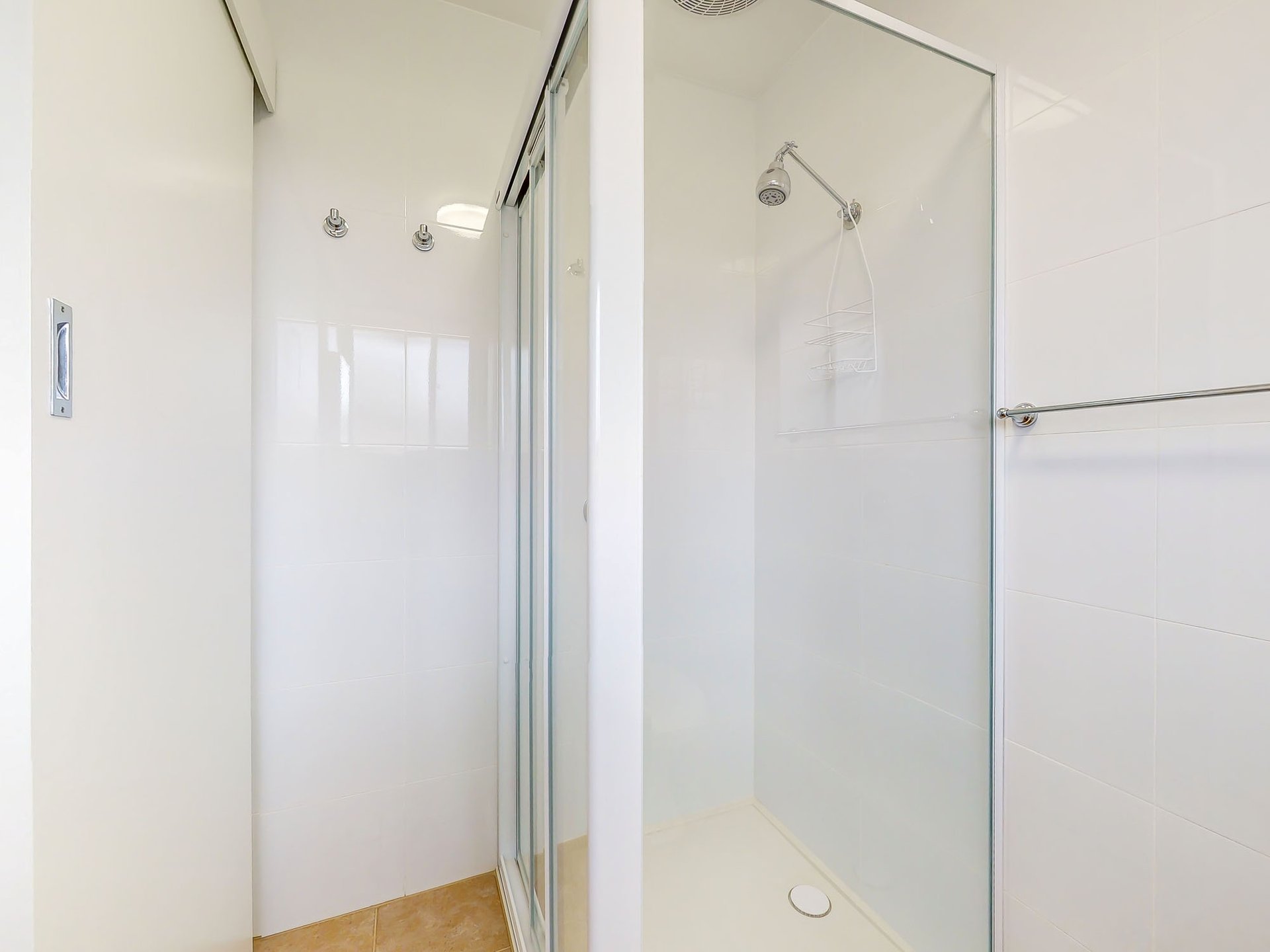 4/50 Lower Dandenong Road, Mentone image 6