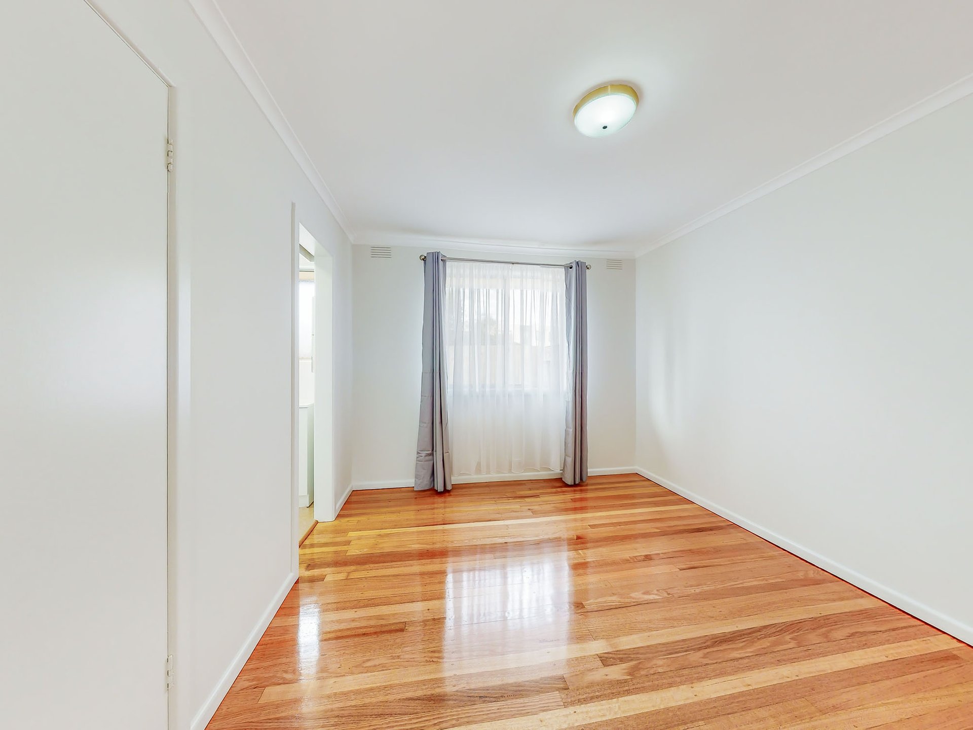 4/50 Lower Dandenong Road, Mentone image 2