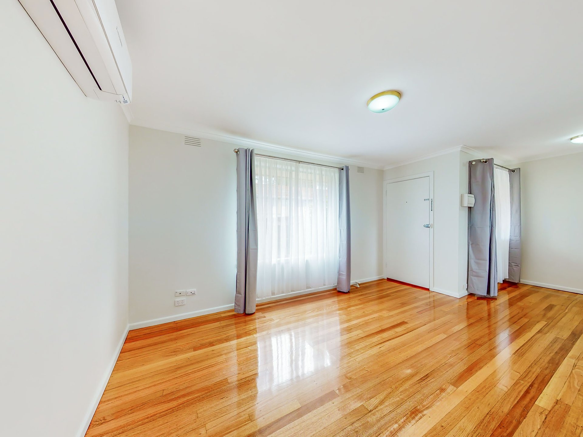 4/50 Lower Dandenong Road, Mentone image 1