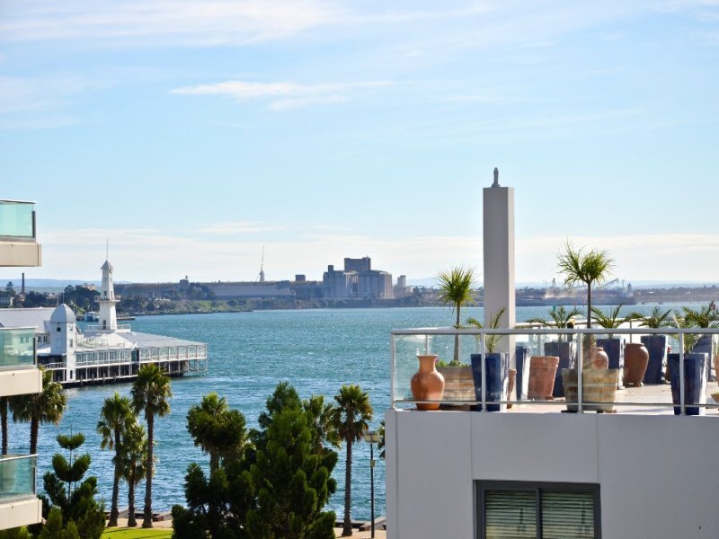 4508/4 Yarra Street, Geelong image 2