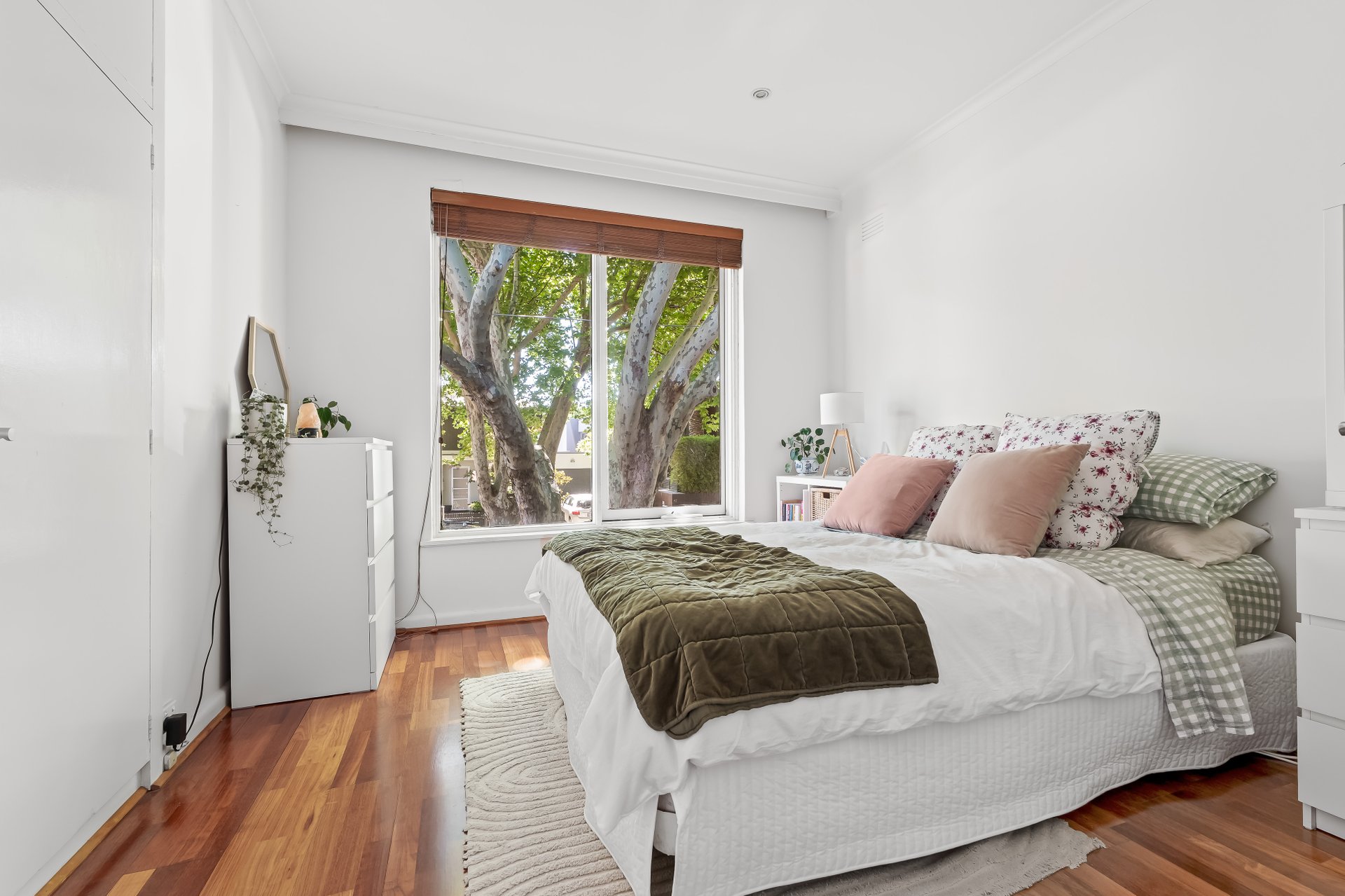 4/51 Ruskin Street, Elwood image 3