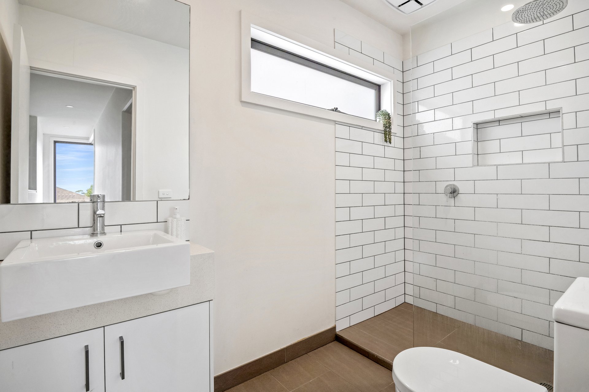 Property Gallery Thumbnail 4