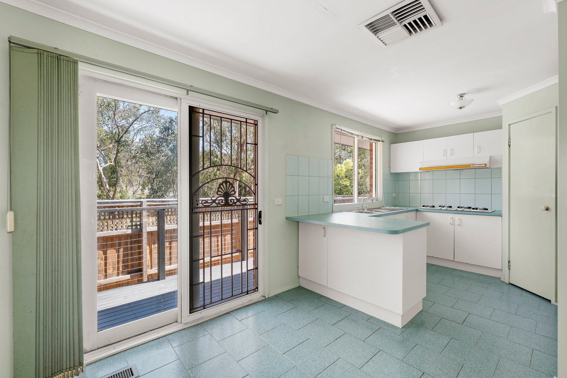 4/52 Bowen Road, Doncaster&nbsp;East image 3