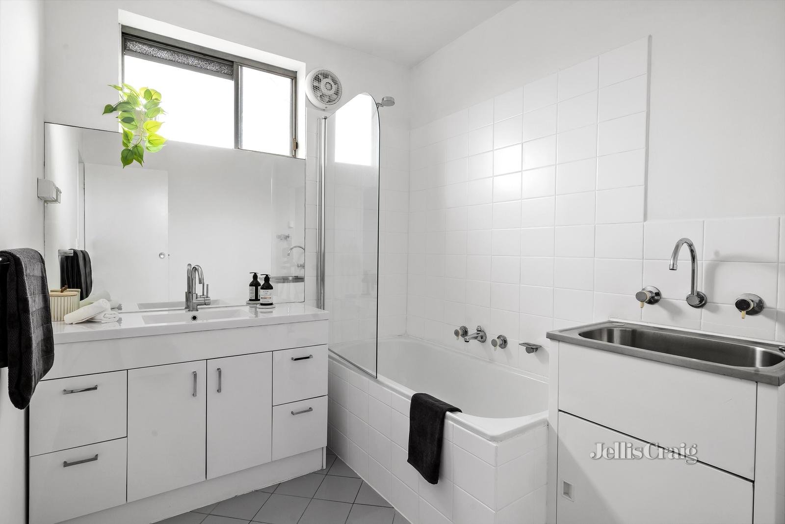 4/52 Clifton Street, Richmond image 5