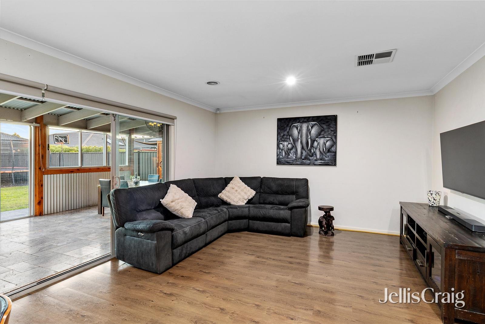 452 Masons Road, Mernda image 6