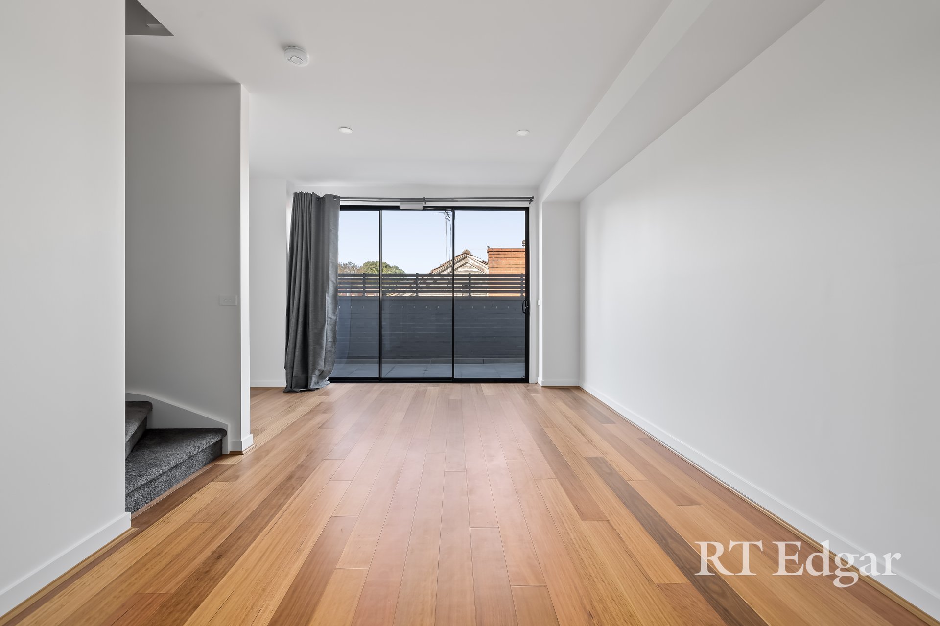 Property Gallery Thumbnail 2