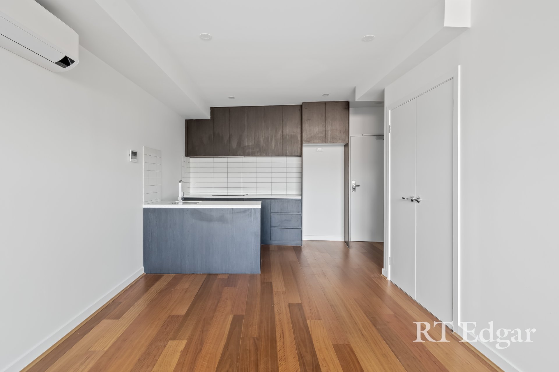 Property Gallery Thumbnail 3