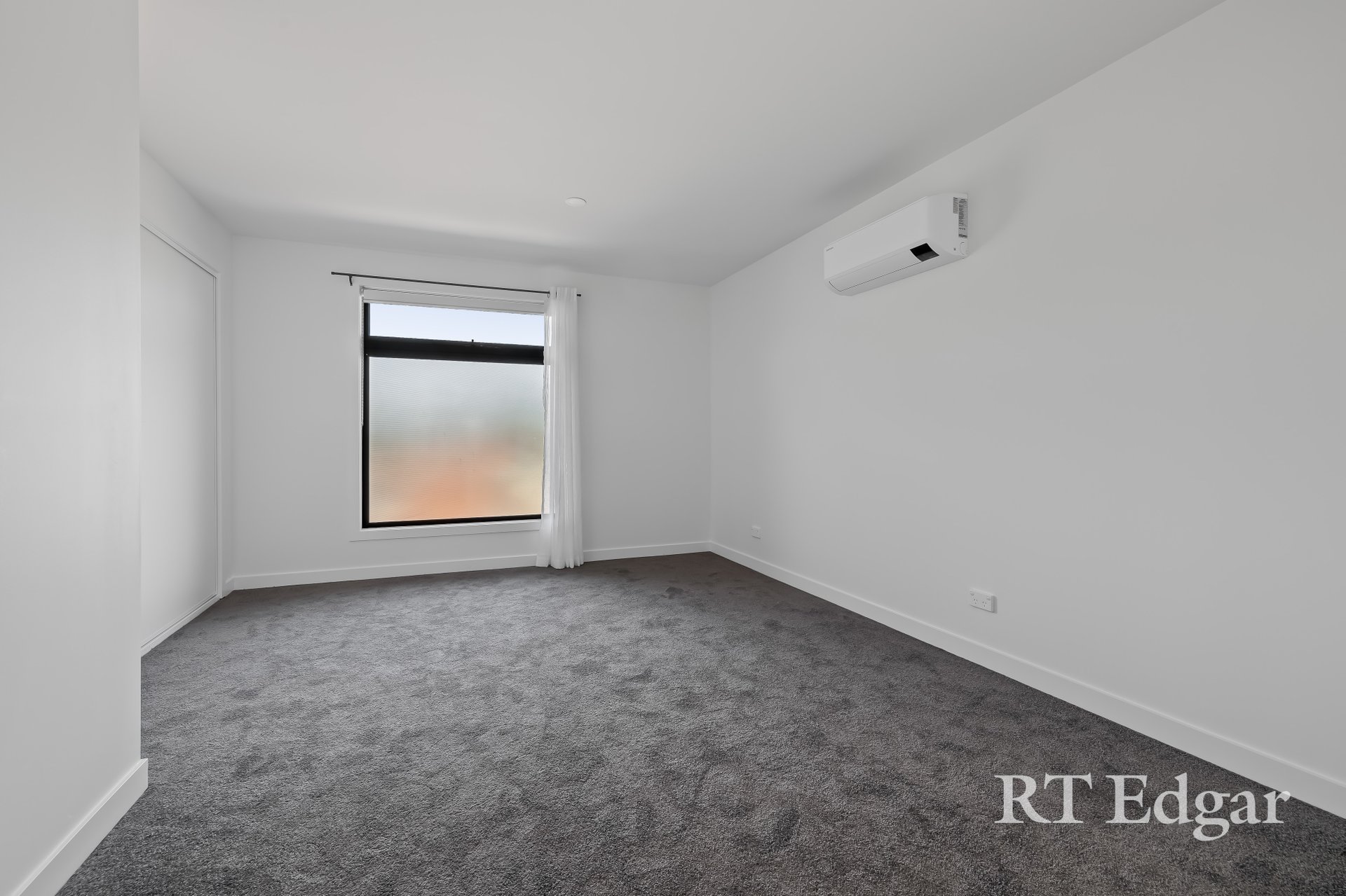 Property Gallery Thumbnail 4
