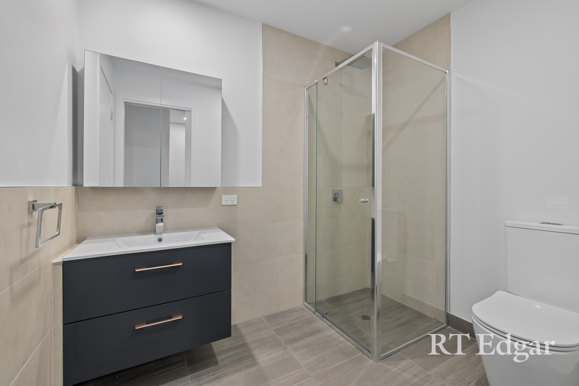 Property Gallery Thumbnail 6