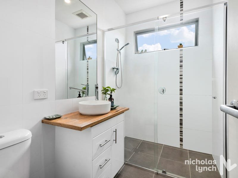 Property Gallery Thumbnail 8