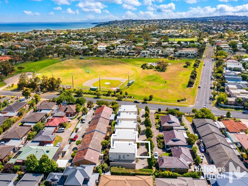 Property Gallery Thumbnail 14