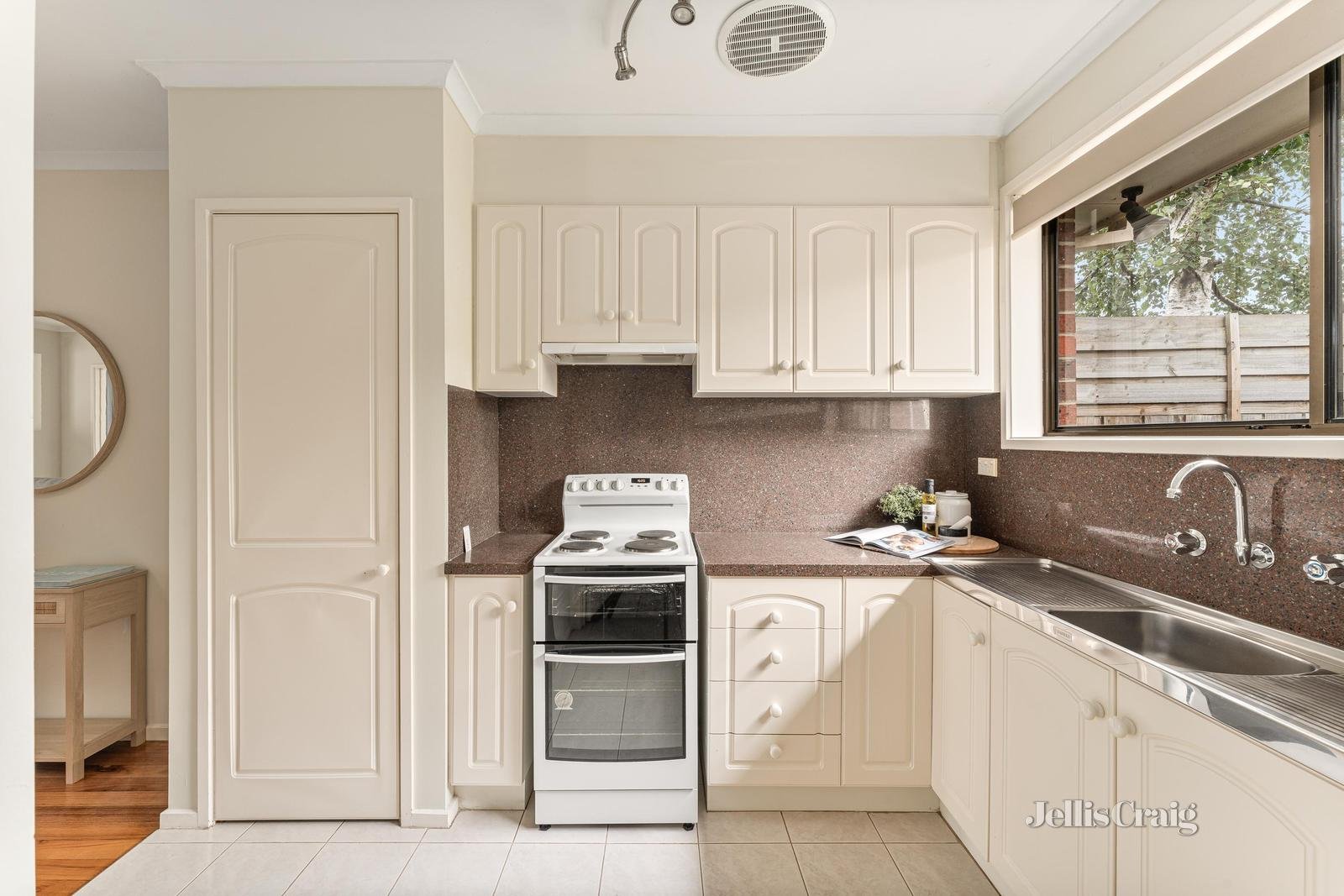 4/53-55 Blackwood Avenue, Mentone image 5