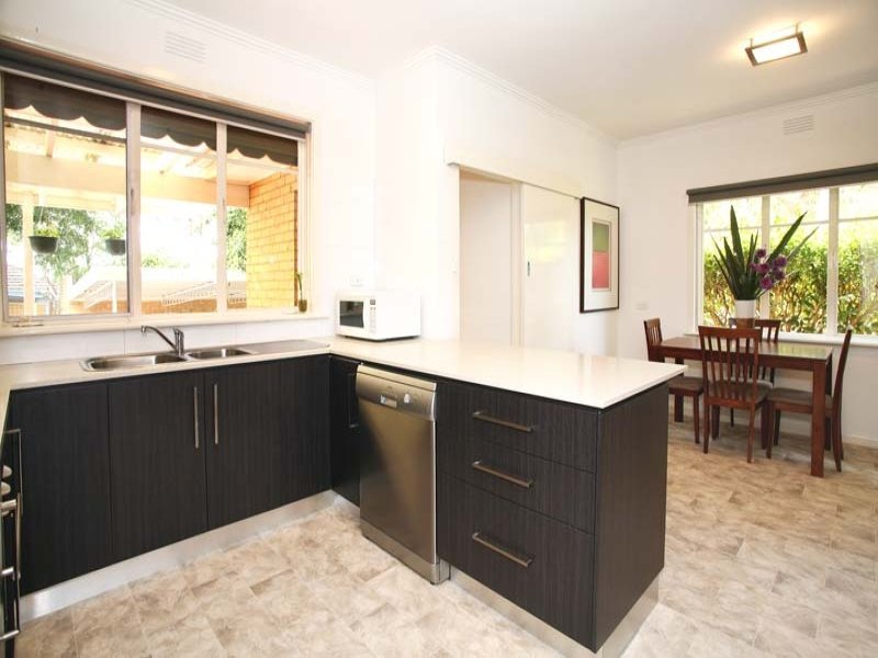 453 Belmore Road, Mont Albert North image 7
