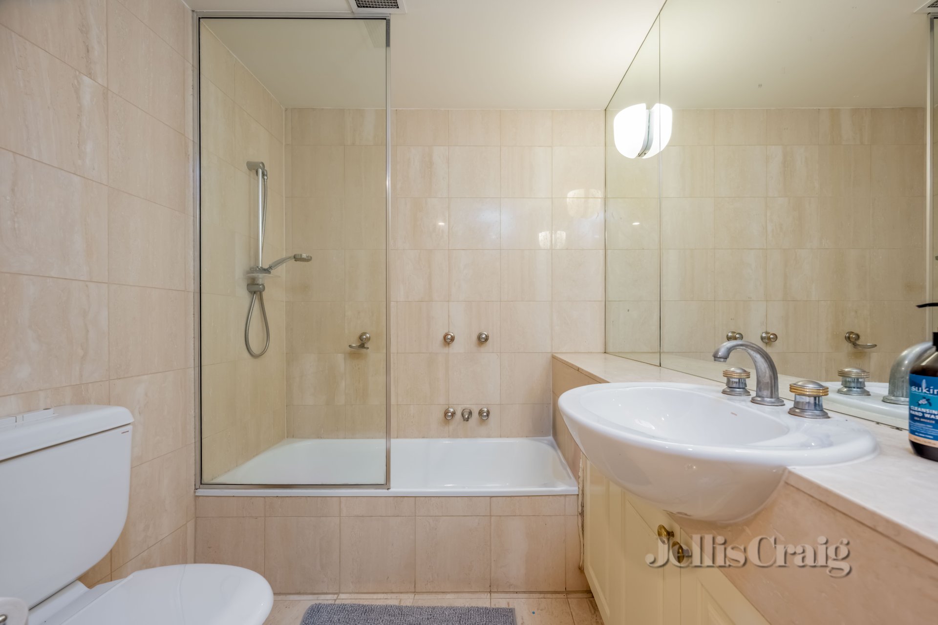 45/380 Toorak Road, South Yarra image 5