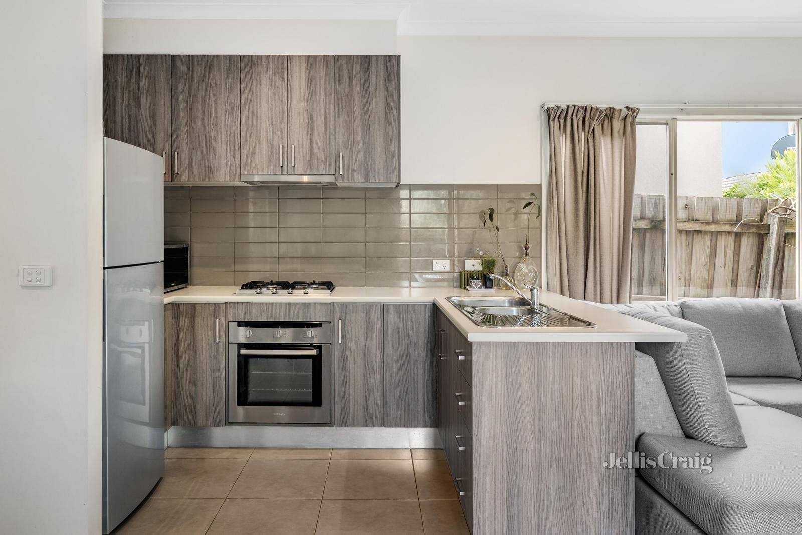 4/55 Lorimer Street, Greensborough image 2