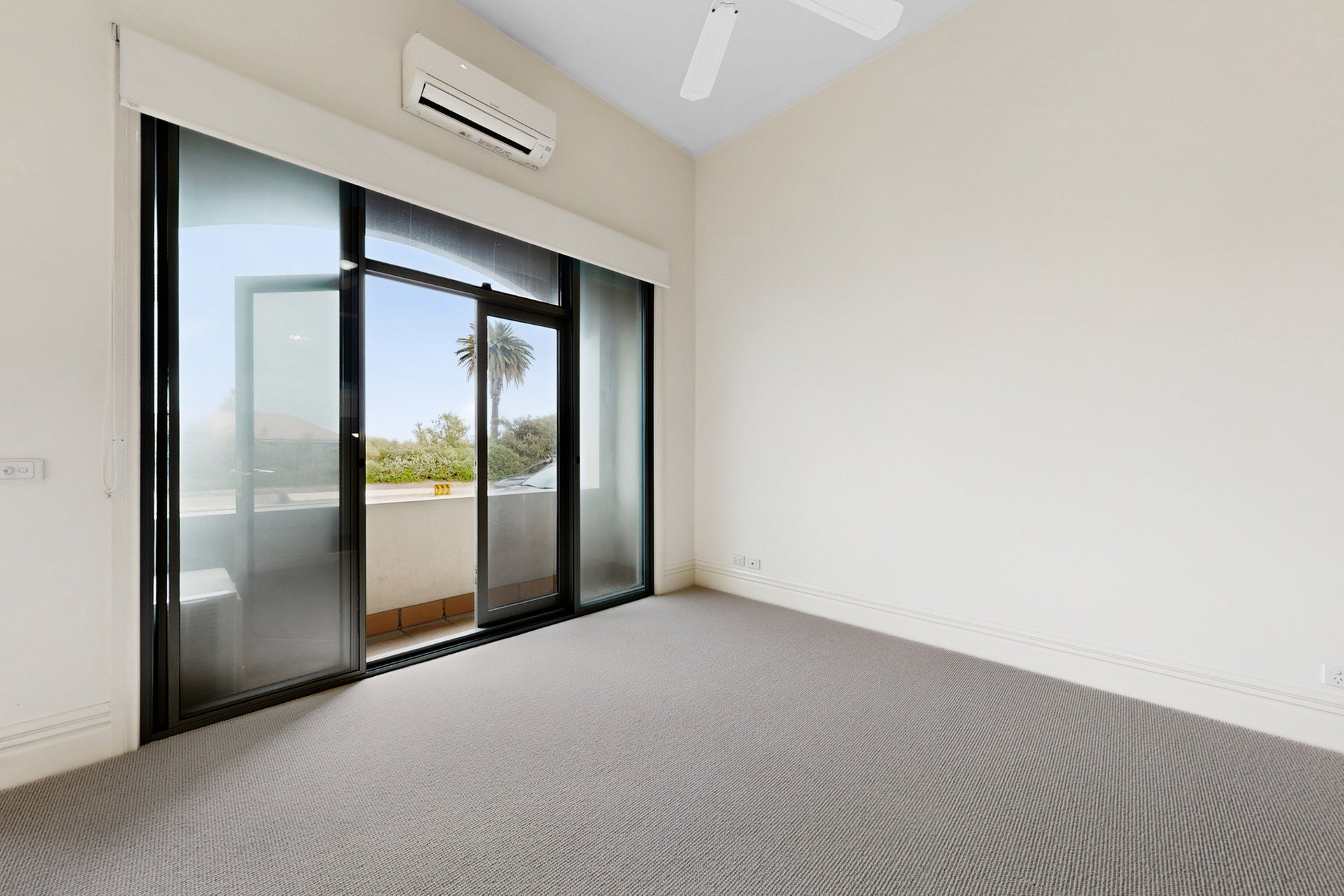 4/56 Beach Road, Hampton image 6