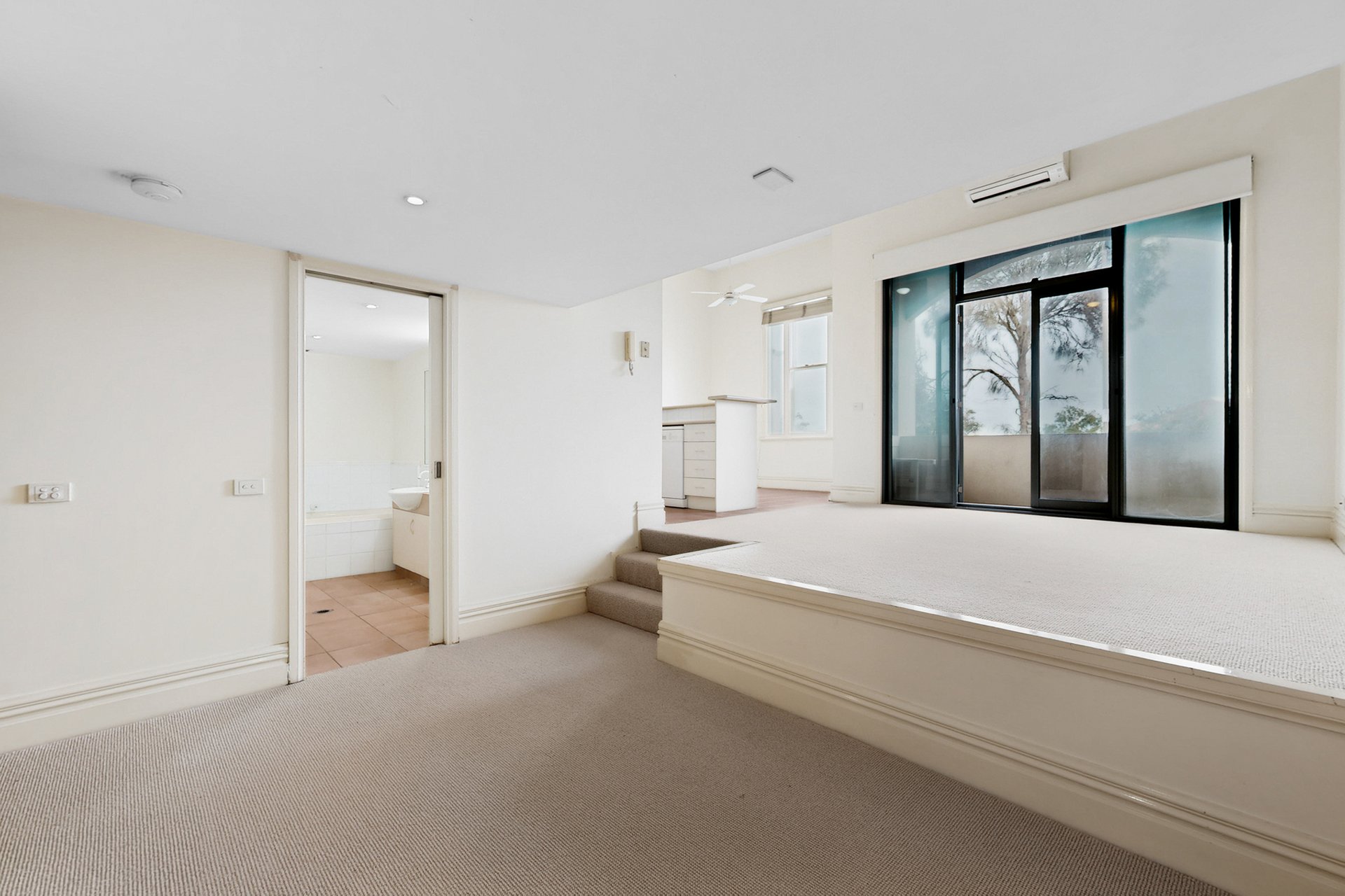 4/56 Beach Road, Hampton image 10