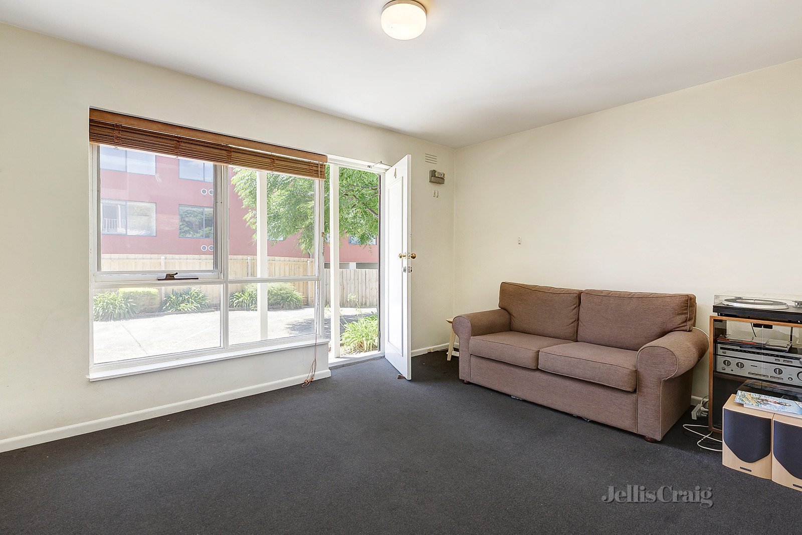 4/56 Edgar Street North, Glen Iris image 3